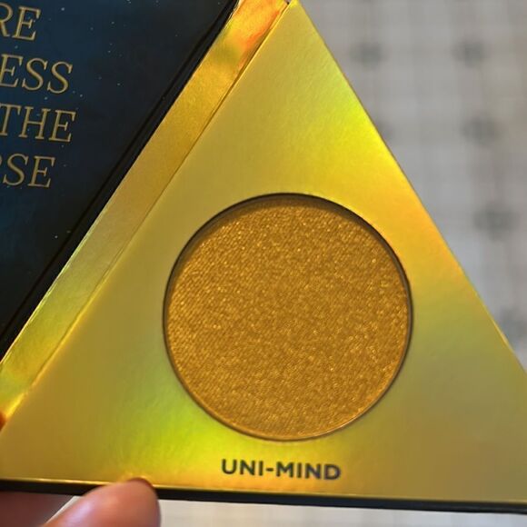 Urban Decay x Marvel Afterglow Highlighter Cuneirune & UNI-Mine - Picture 5 of 7